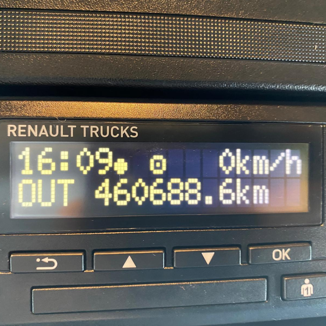 2020_Renault_T-High_520_6×2_10[1]