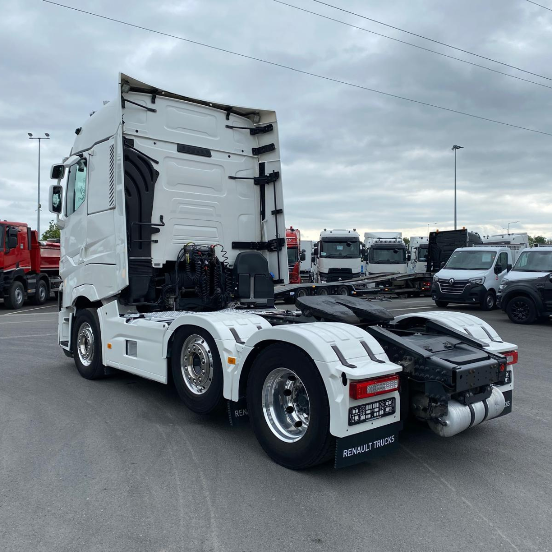 2020_Renault_T-High_520_6×2_5[1]