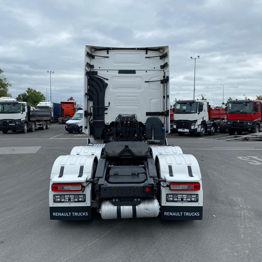 2020_Renault_T-High_520_6×2_6[1]