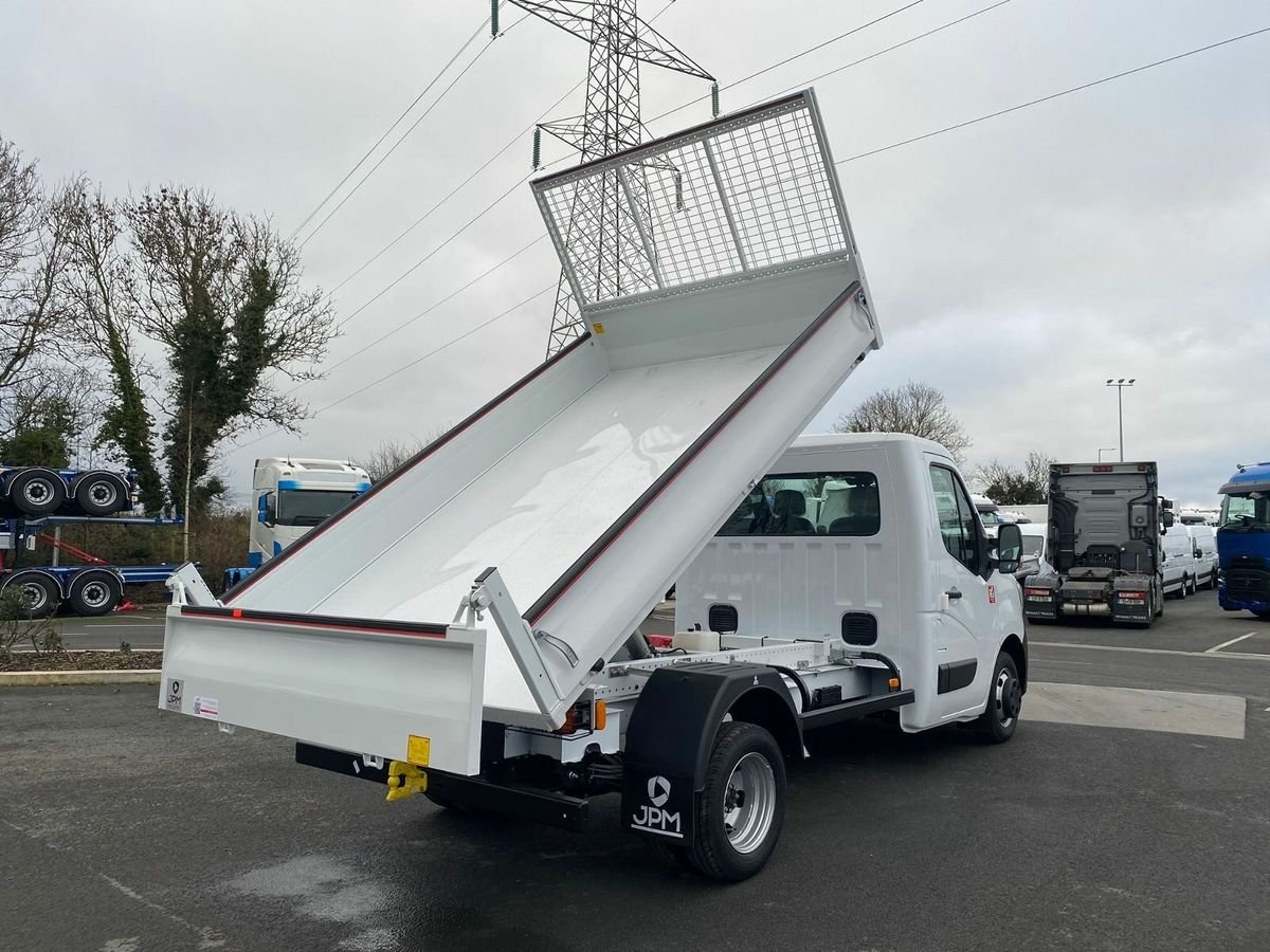 New Renault Master Tipper 10