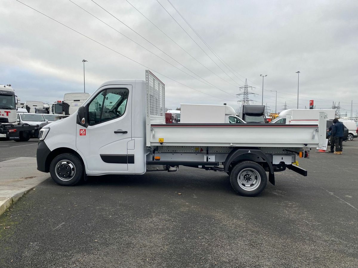 New Renault Master Tipper 4