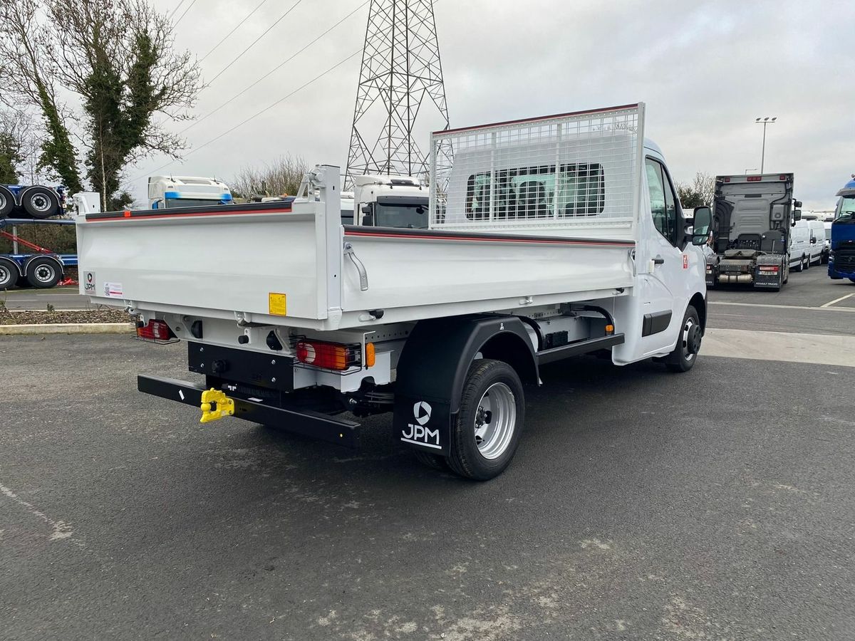 New Renault Master Tipper 8