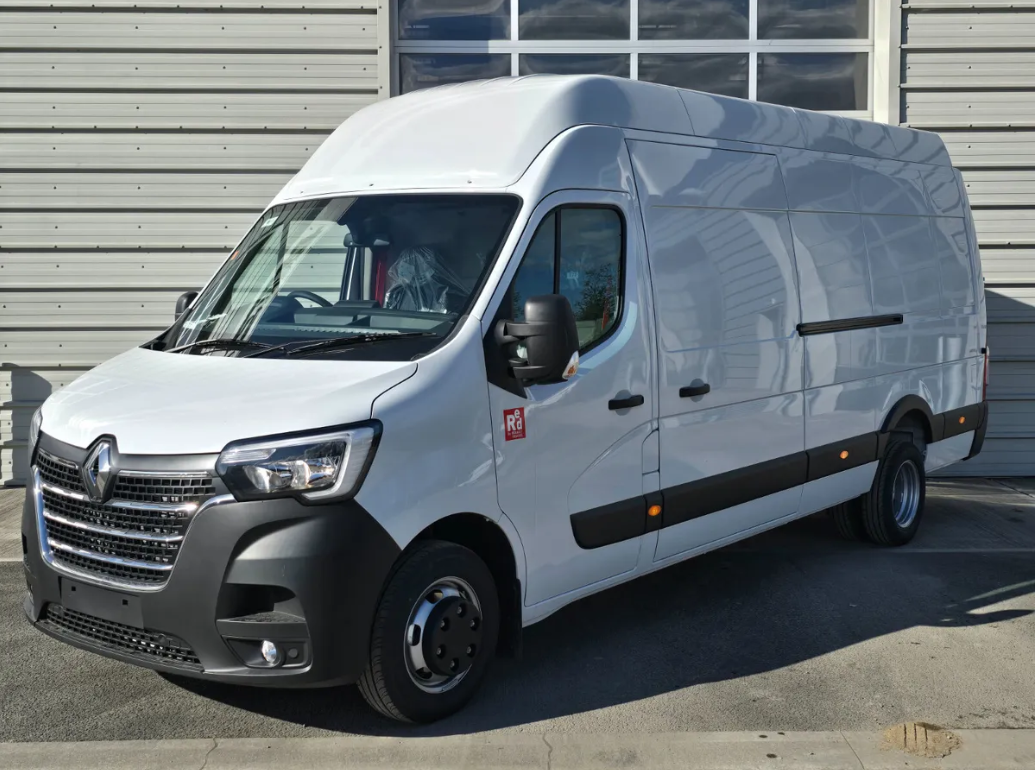Renault Master Red Edition L4H3 RTWD 145BHP 2-1