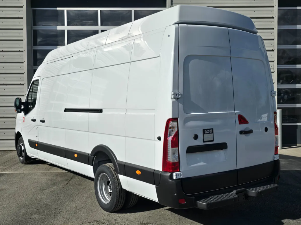 Renault Master Red Edition L4H3 RTWD 145BHP 3