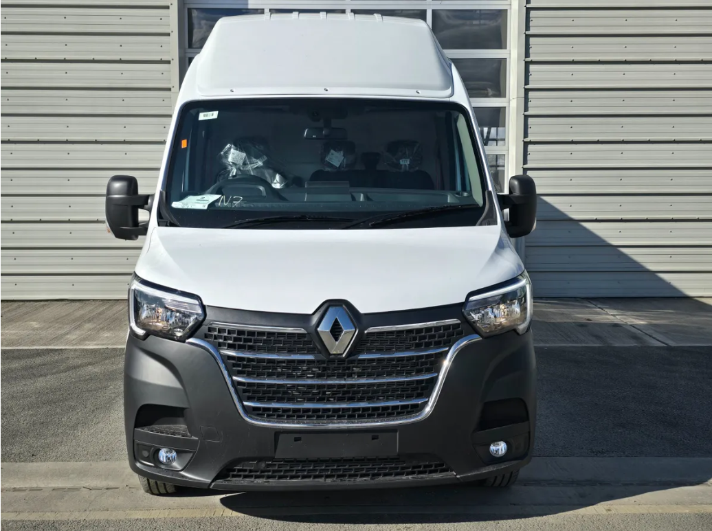 Renault Master Red Edition L4H3 RTWD 145BHP 5